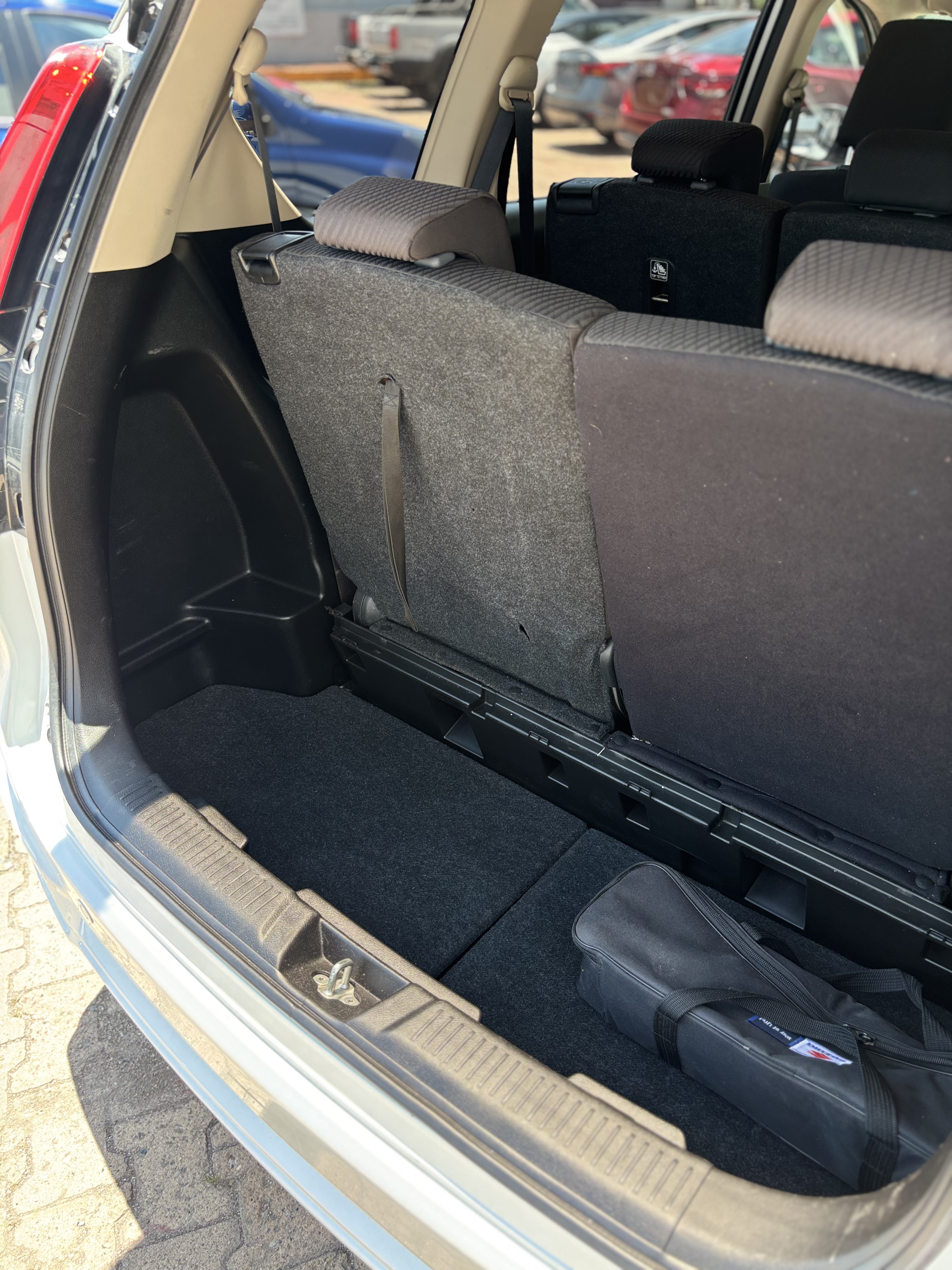 Suzuki Ertiga GLX 3 Filas 2022, fotografía 8