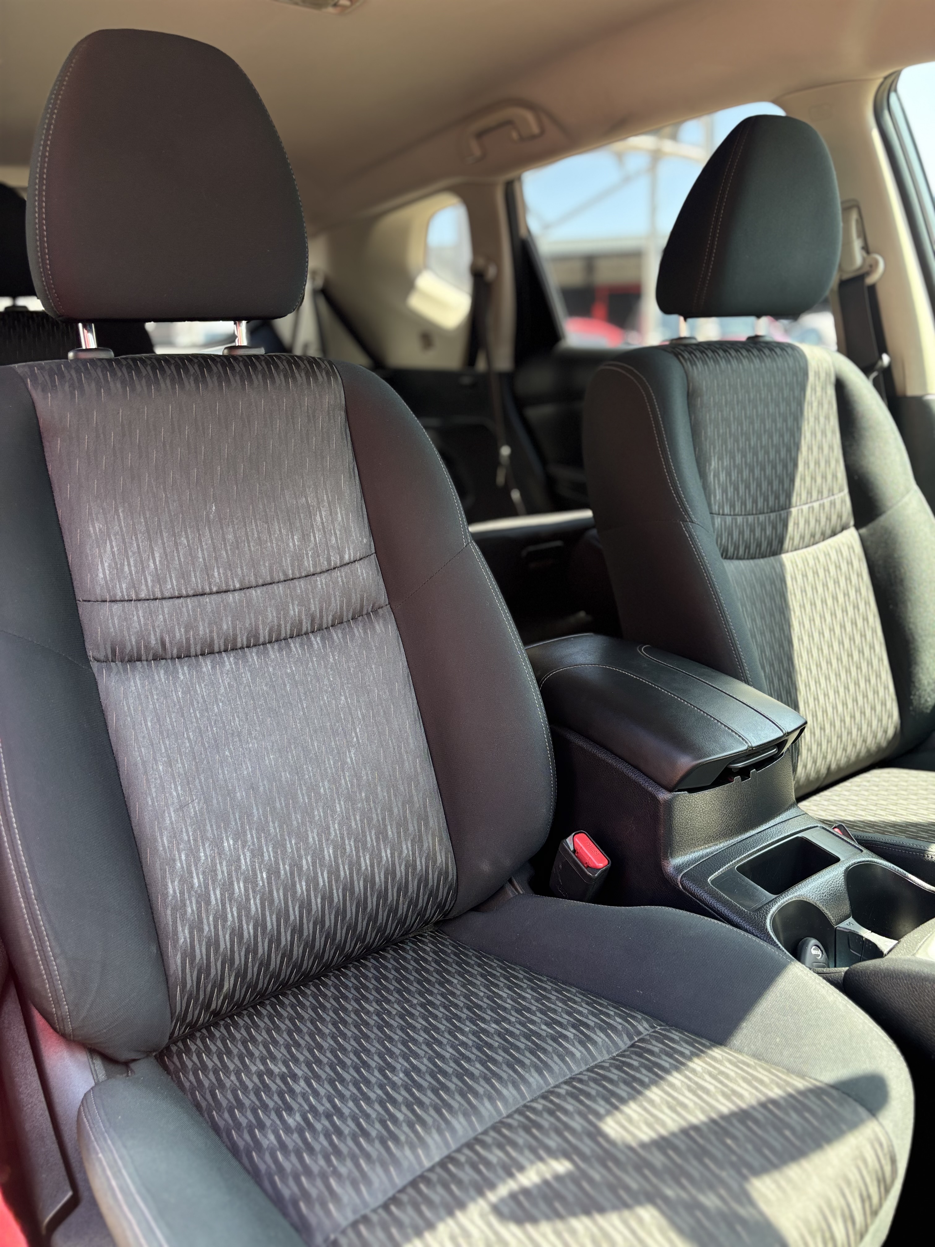Nissan X-Trail Sense 3 Filas TA 2021, fotografía 5