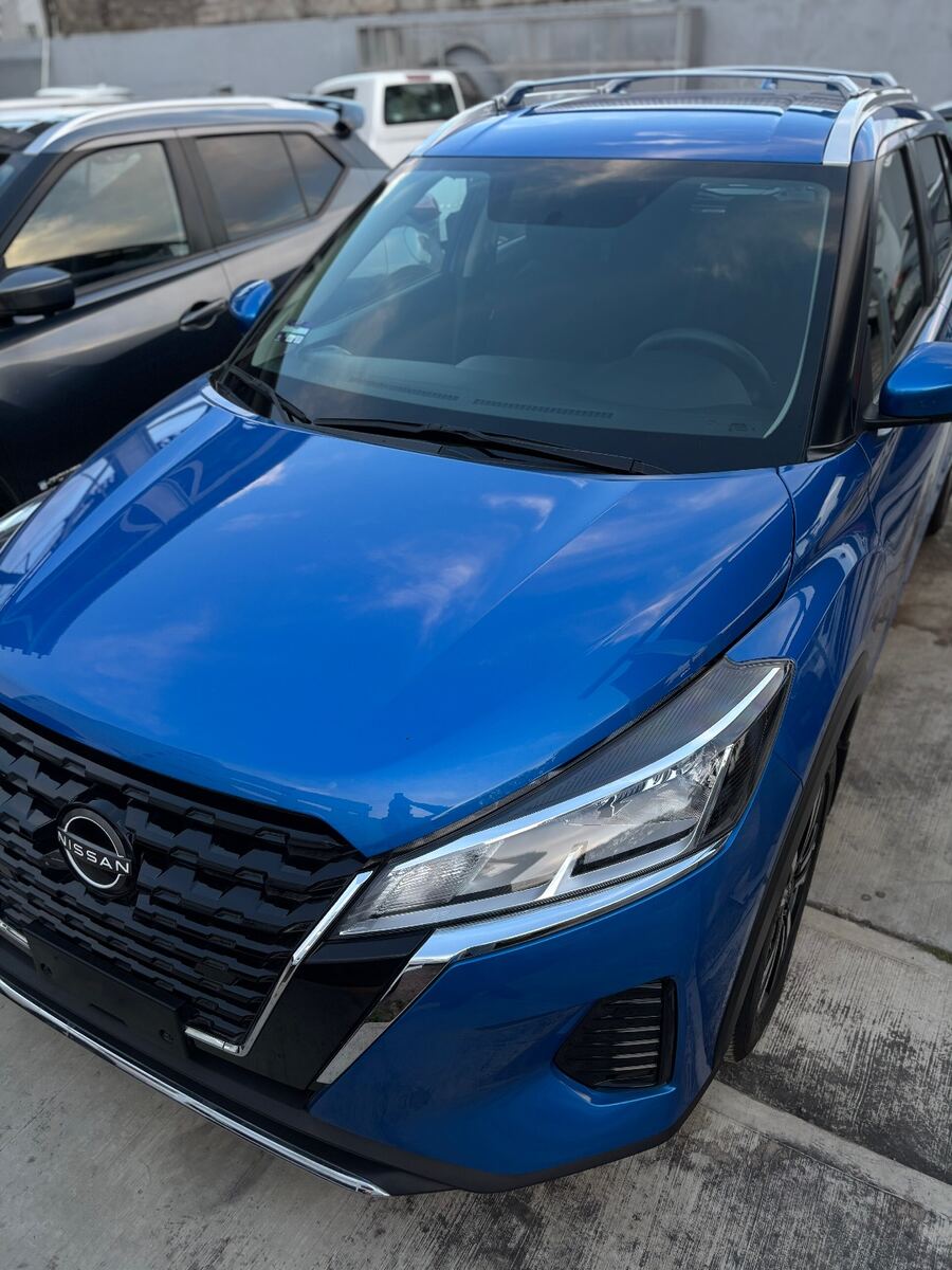Nissan Kicks Play Advance TA 2025, fotografía 2