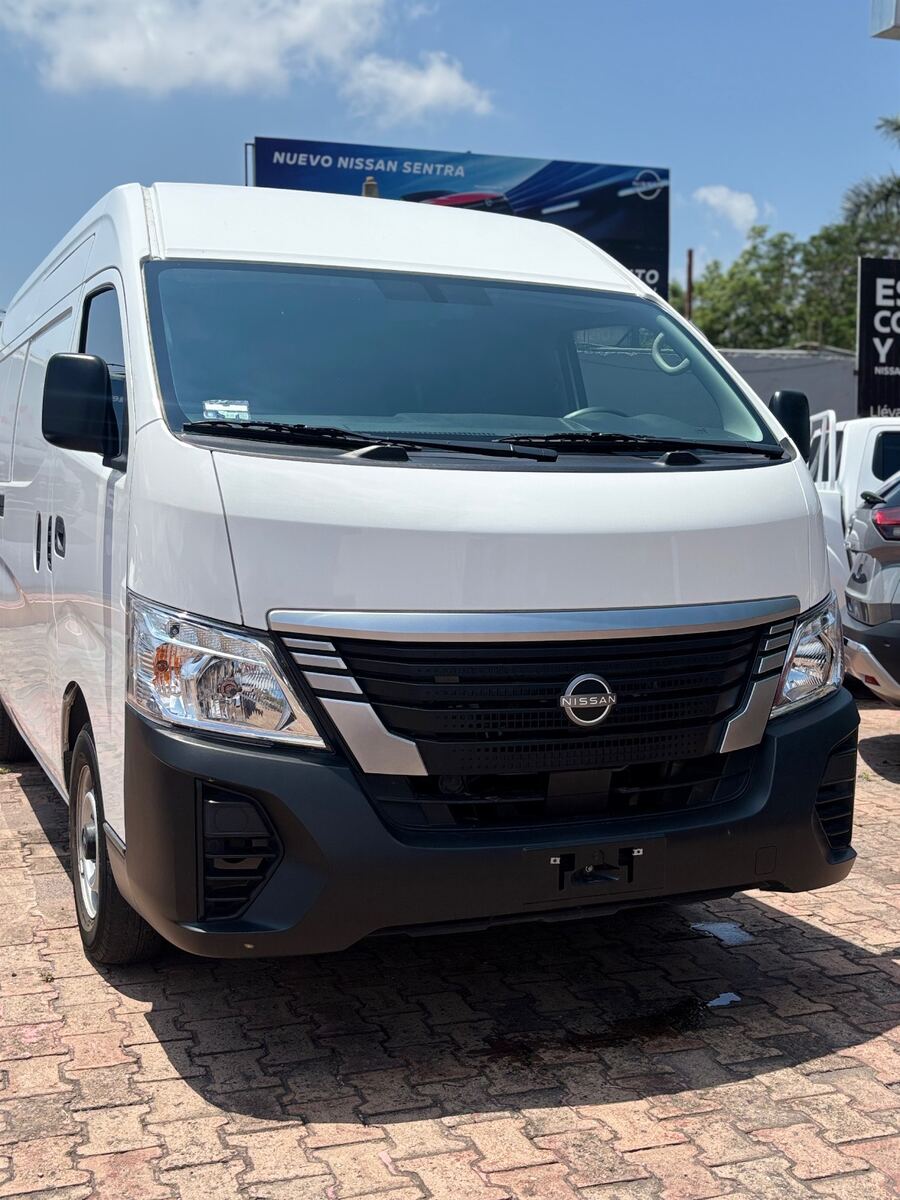 Nissan Urvan Panel TM 2024, fotografía 3
