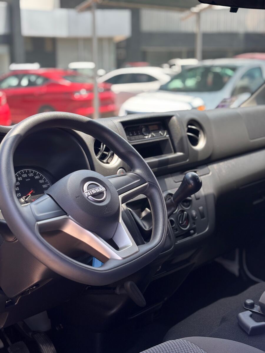 Nissan Urvan Panel TM 2024, fotografía 5